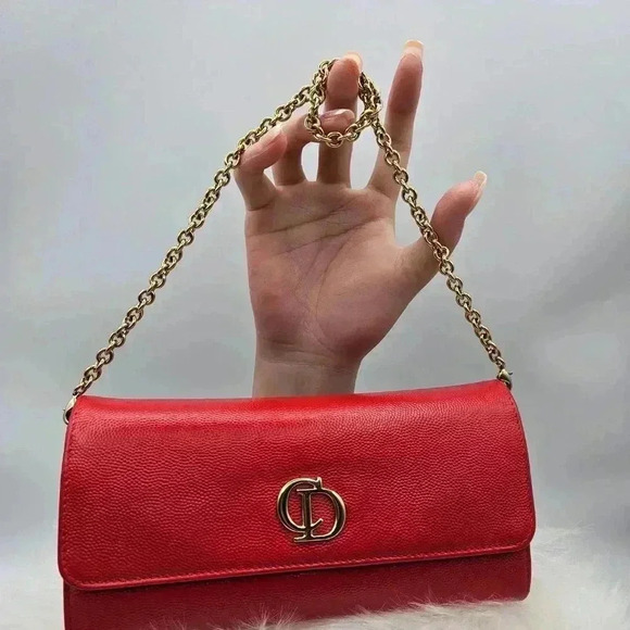 Dior Textured Red Grained Leather Wallet-on-Chain - Picture 4 of 16